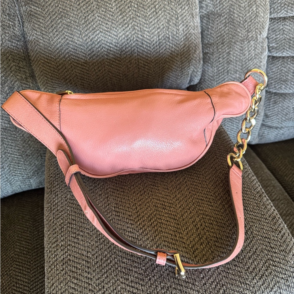 Michael Kors Brown Leather Crossbody Bag with Gold Details - Picture 3 of 5